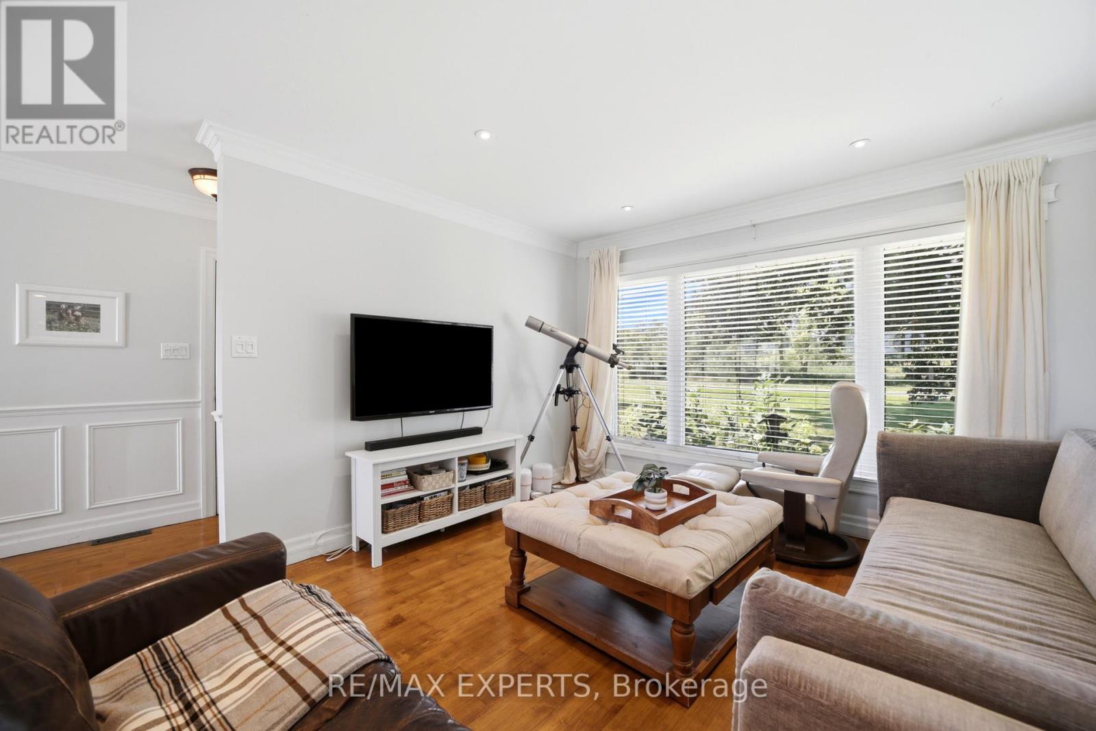 2724 8 SIDE ROAD - 12