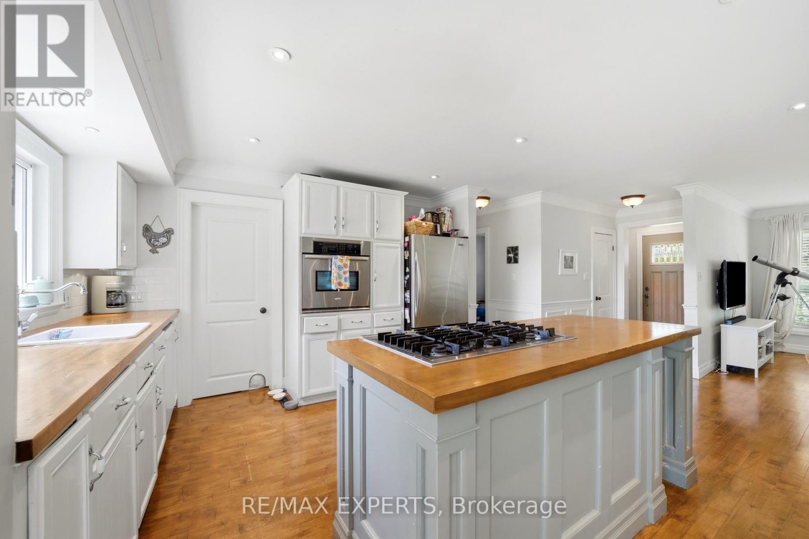 2724 8 SIDE ROAD - 17