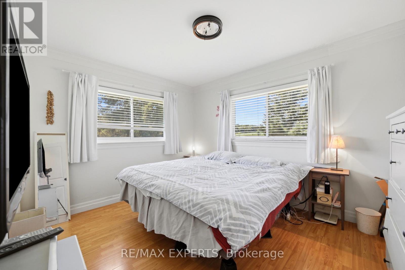 2724 8 SIDE ROAD - 25