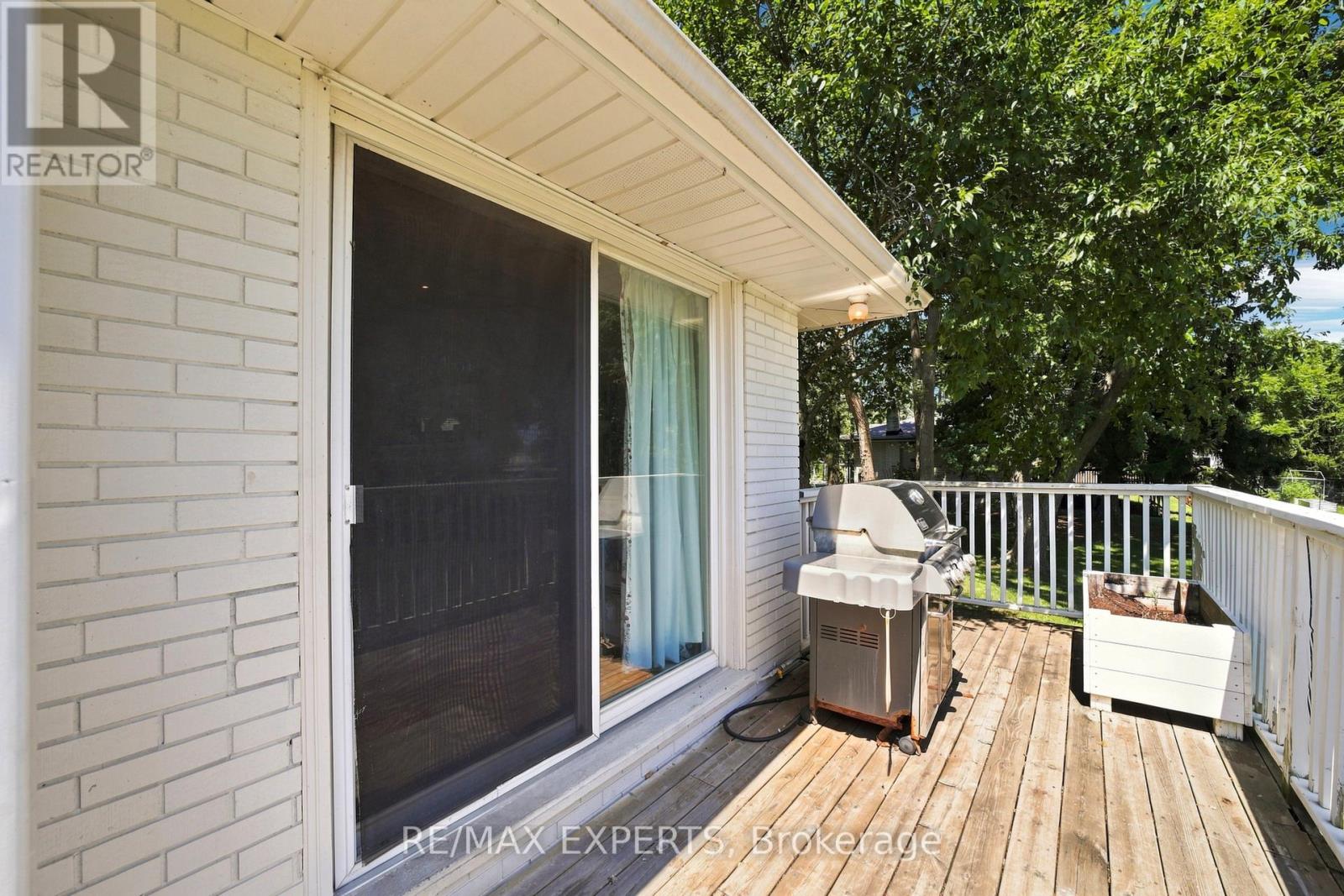 2724 8 SIDE ROAD - 30
