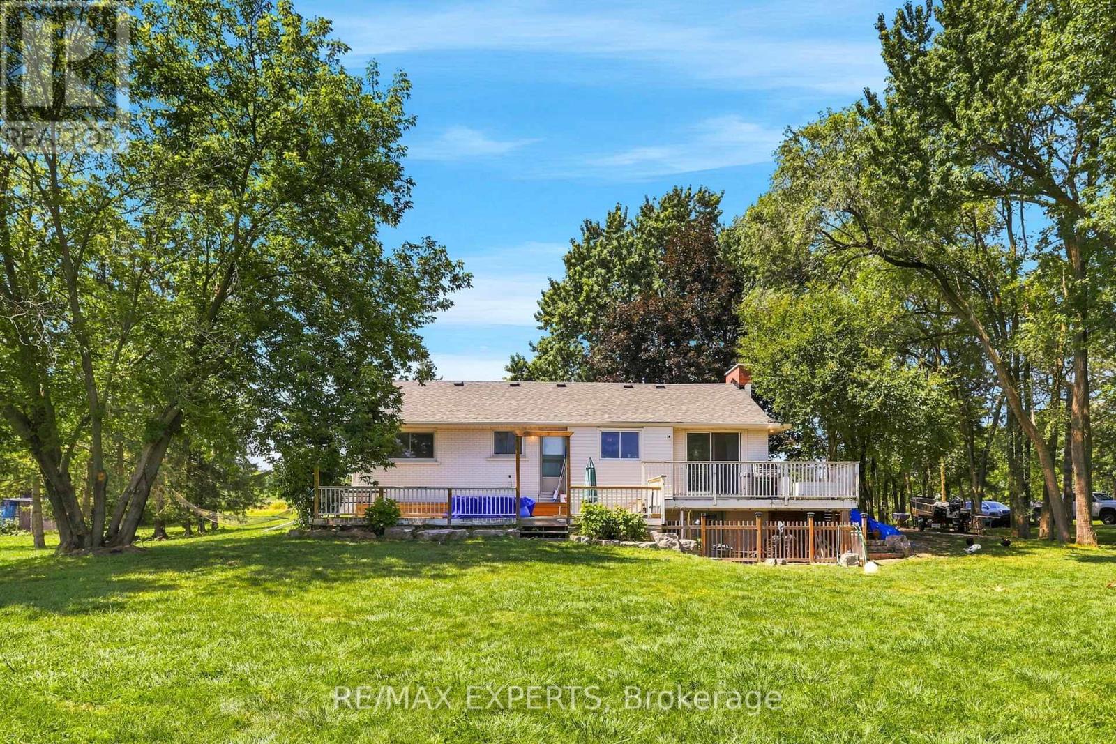 2724 8 SIDE ROAD - 34