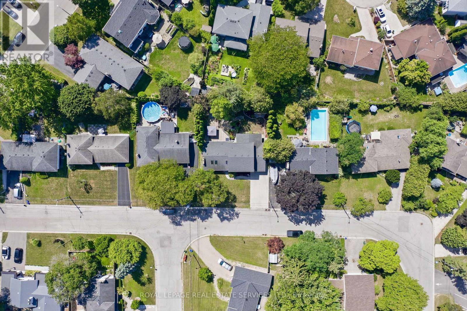 17 LYNNDALE DRIVE - 46