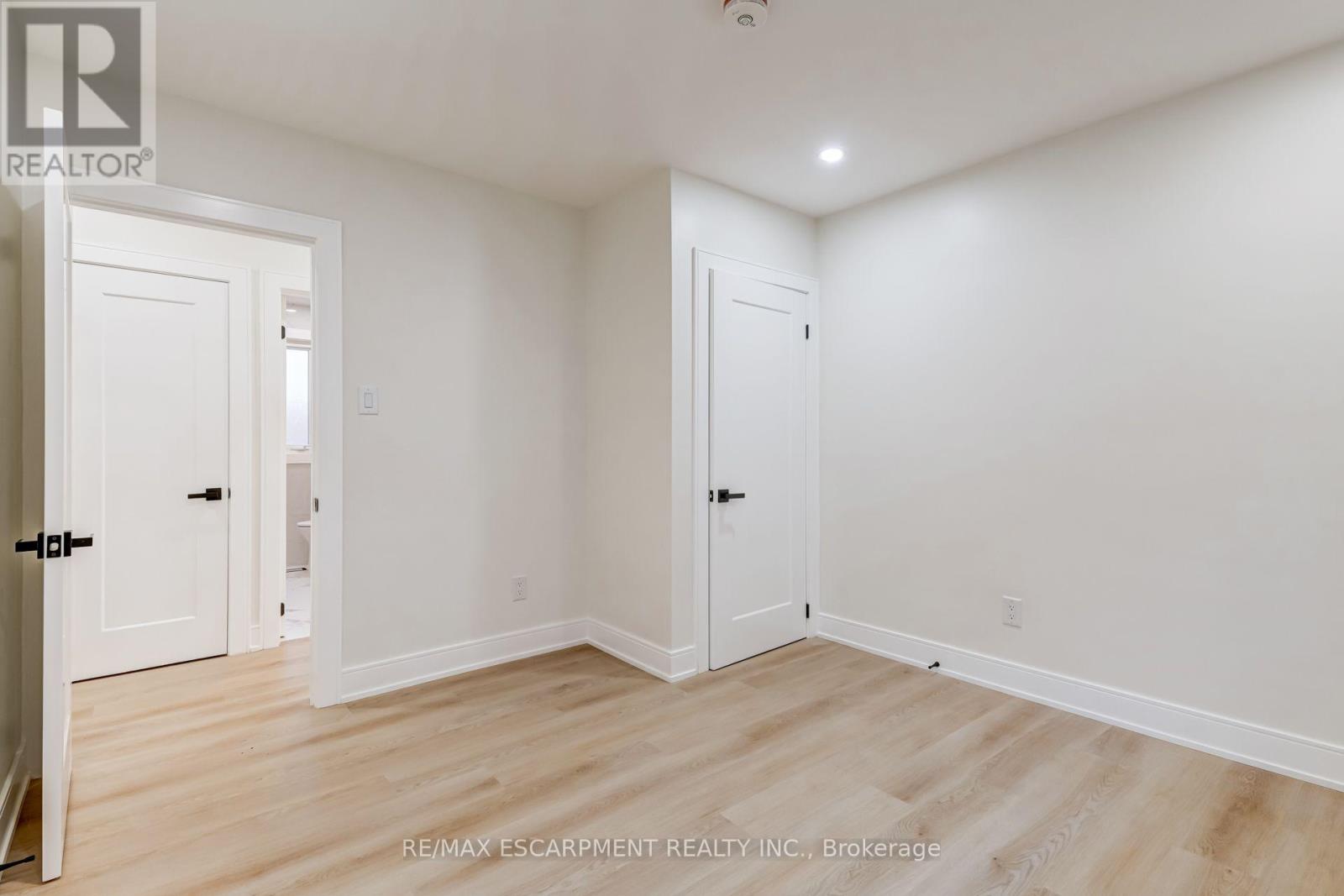 63 HARDALE CRESCENT - 22
