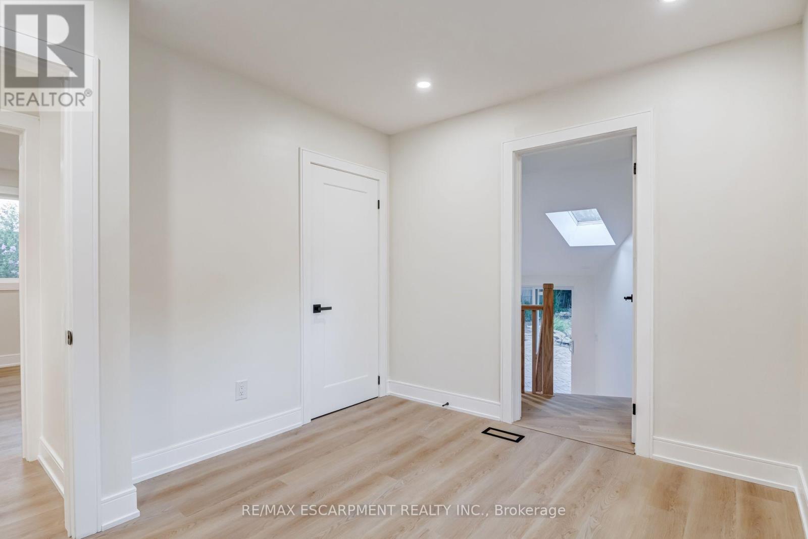 63 HARDALE CRESCENT - 25