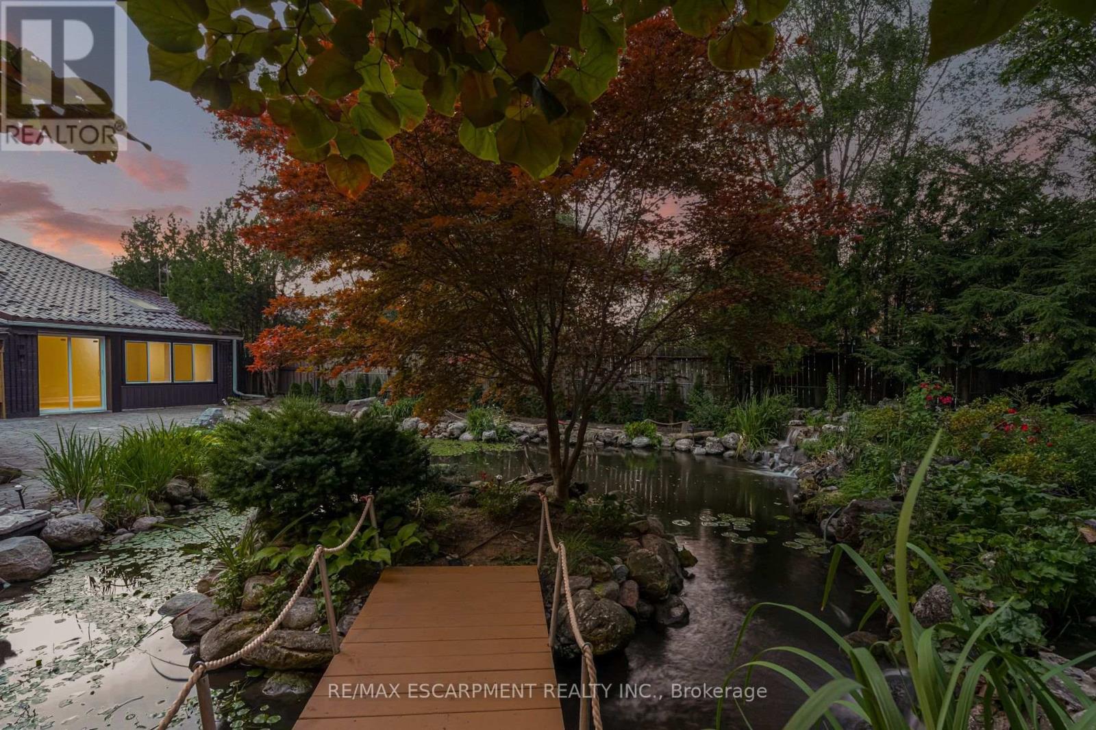 63 HARDALE CRESCENT - 4