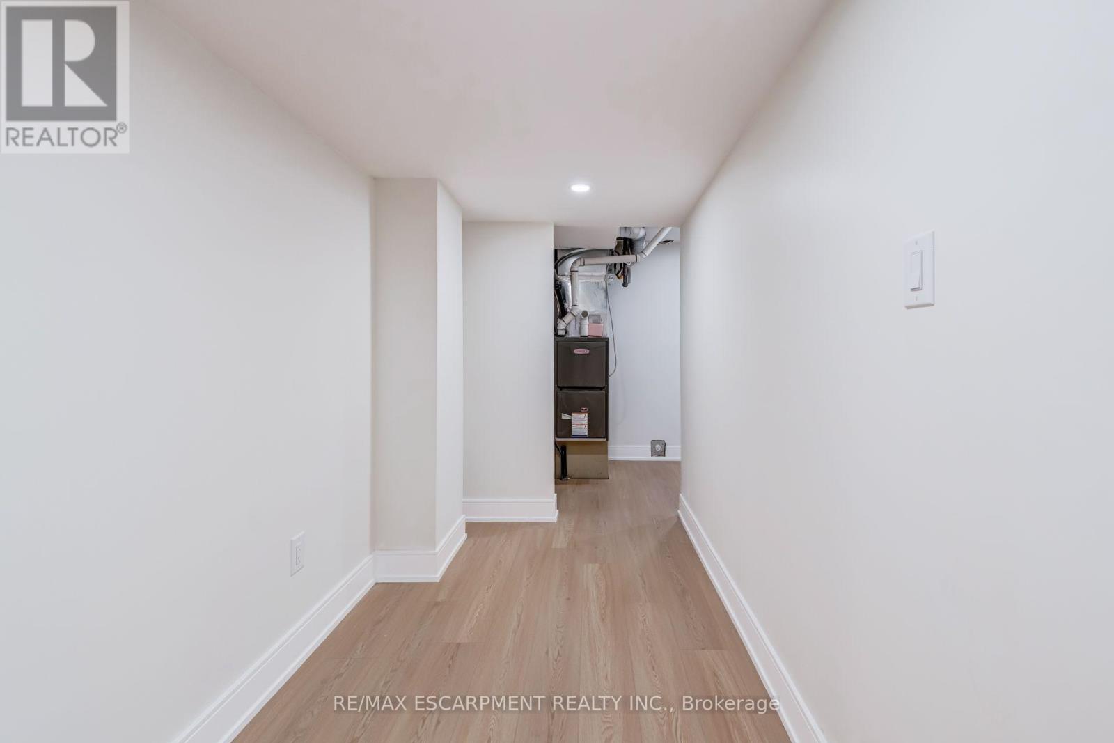 63 HARDALE CRESCENT - 41
