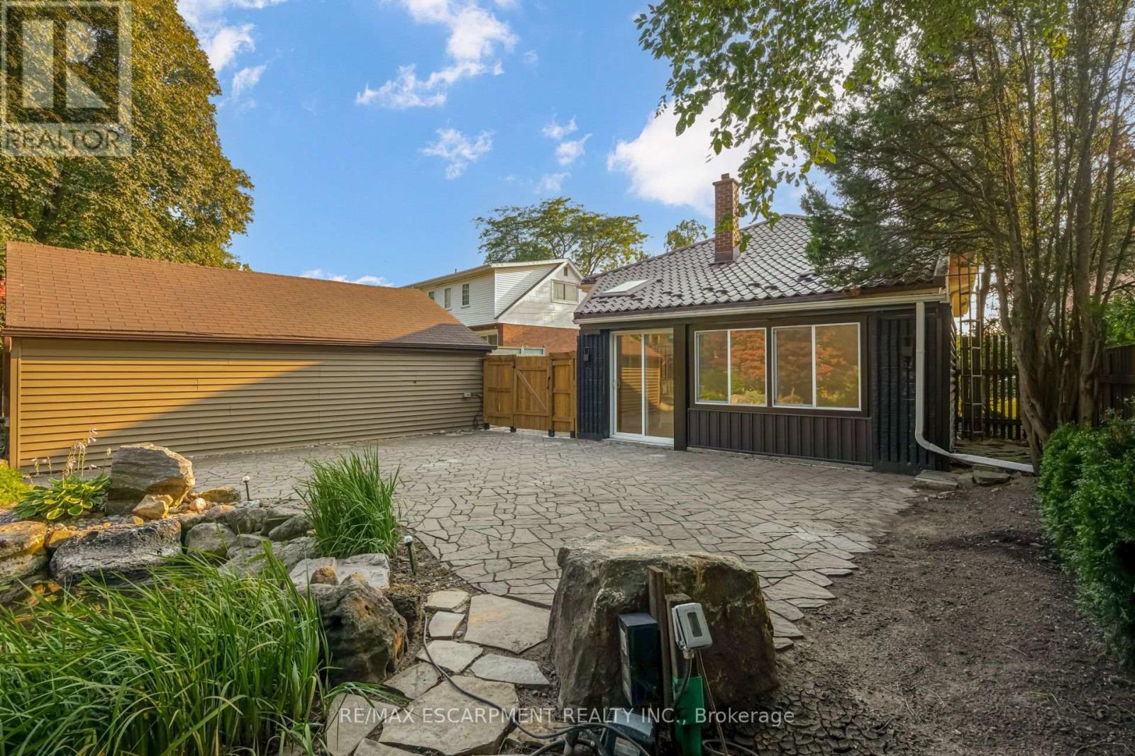 63 HARDALE CRESCENT - 49