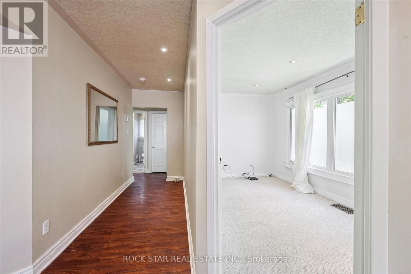16 BEAUCOURT PLACE - 12
