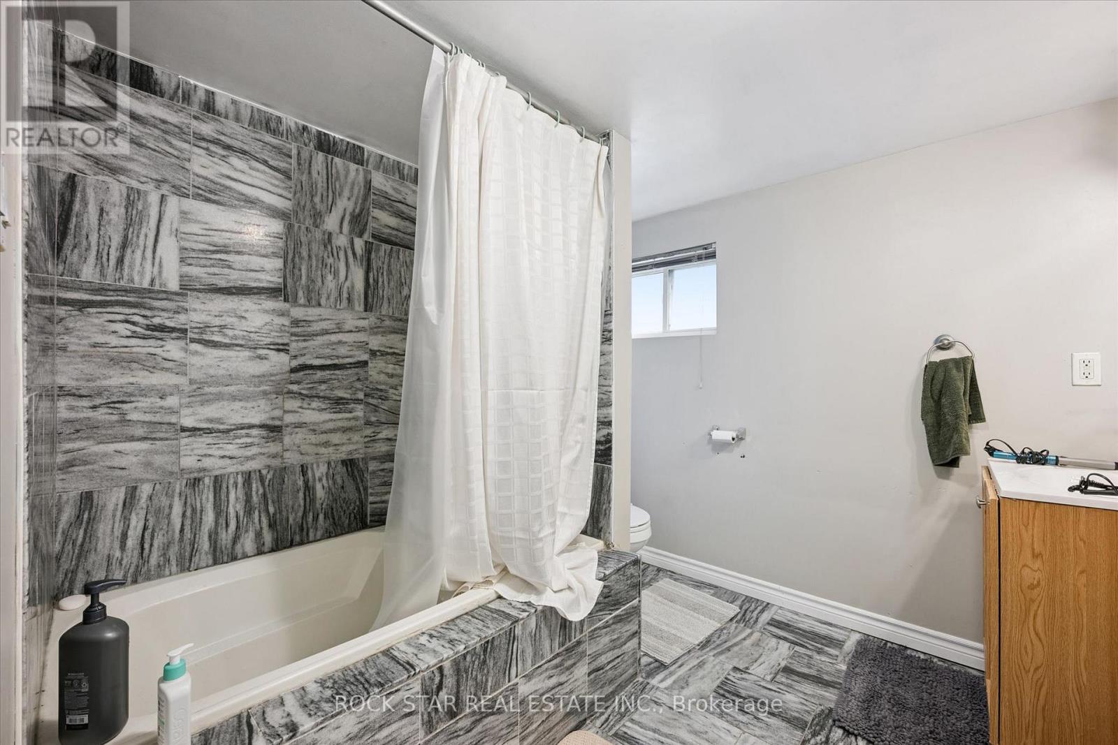16 BEAUCOURT PLACE - 31