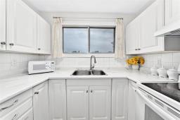 Recreation room - 60 Code Street, Winnipeg, MB R2R1A1 Photo 8