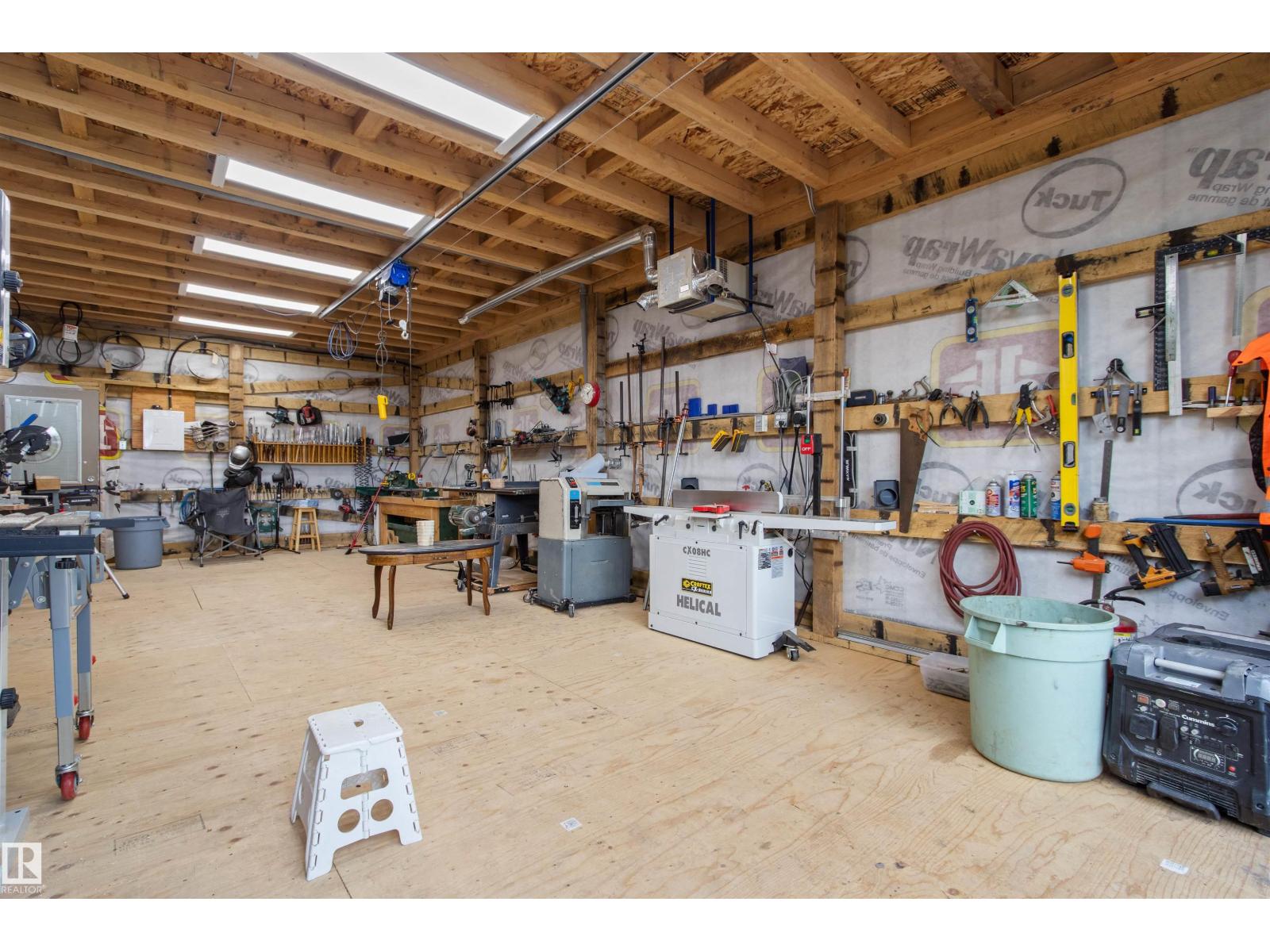50128 Hwy 22 - 11