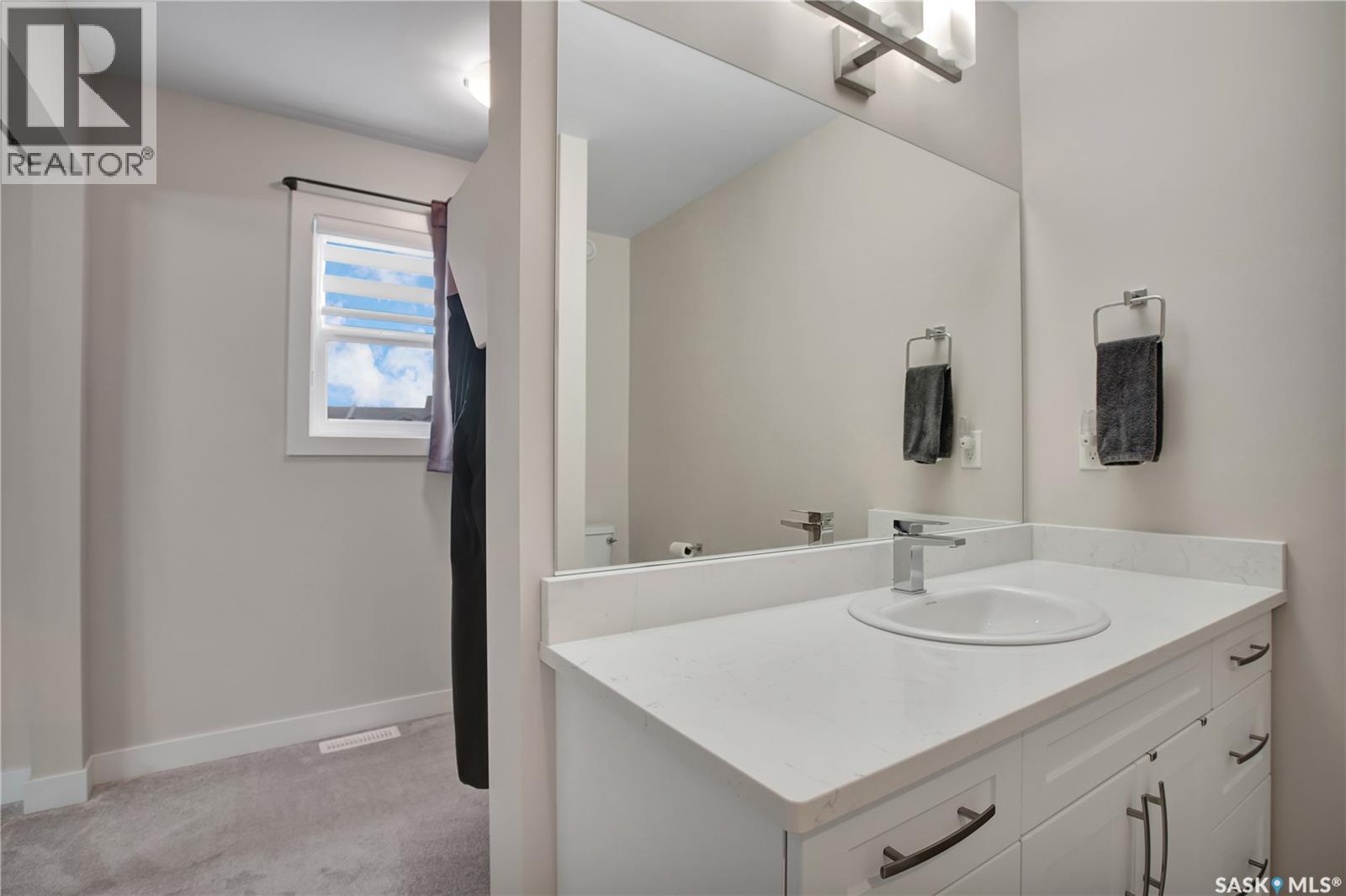 #643 Evergreen BOULEVARD - Image 17