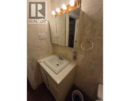 618 3rd Street Se, Weyburn, SK S4H2E1 Photo 37