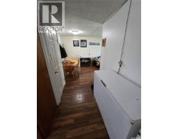 4pc Bathroom - 618 3rd Street Se, Weyburn, SK S4H2E1 Photo 9