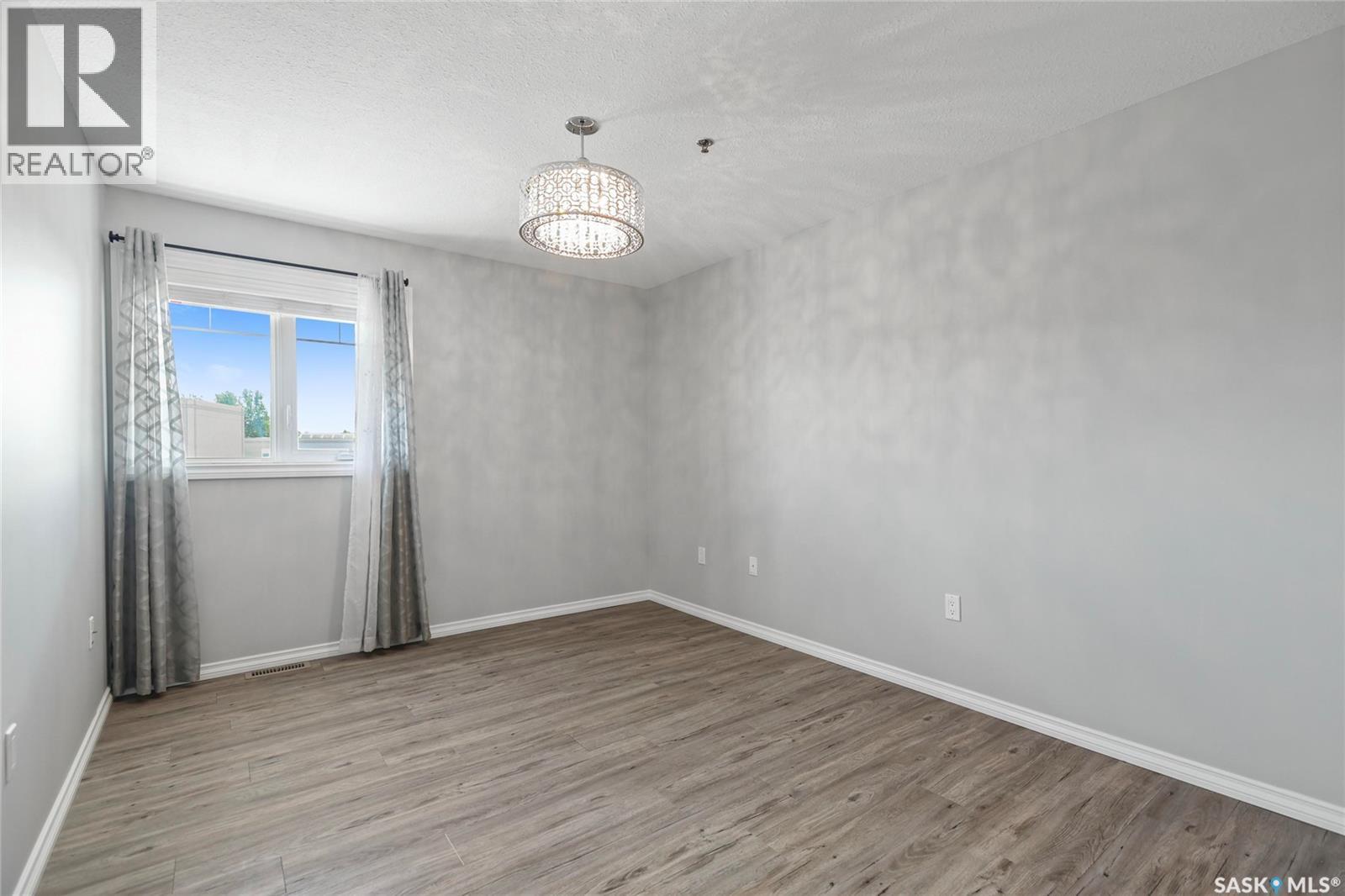 #106 6345 Rochdale BOULEVARD - 21