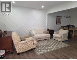 Living room - 440-442 Connaught Street, Regina, SK S4R4W9 Photo 7