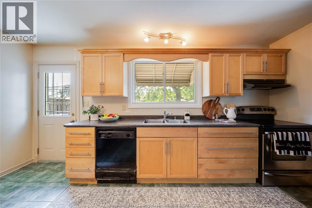 381 CARLING - 12