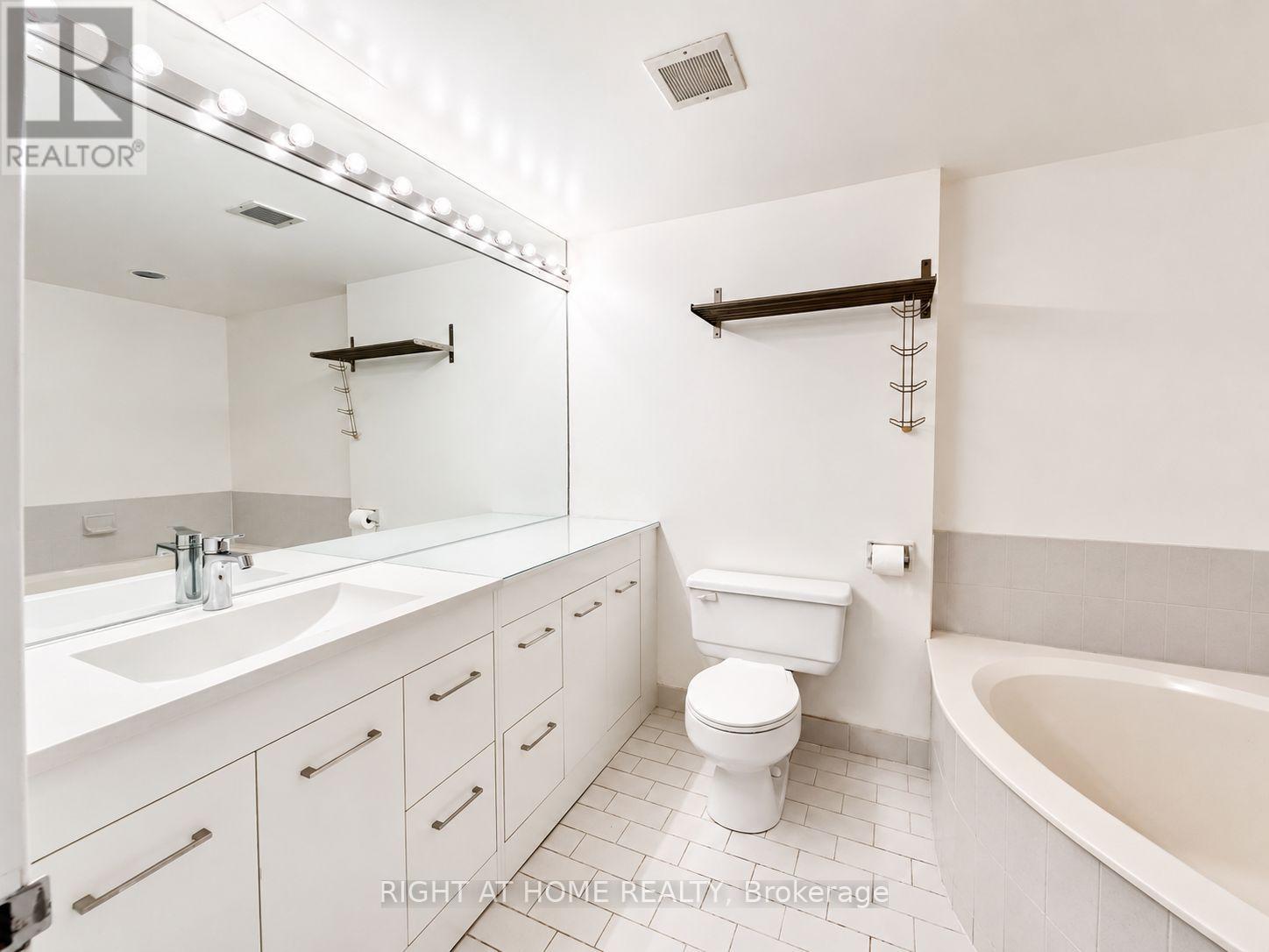 #1001 25 MAITLAND STREET W - Image 13