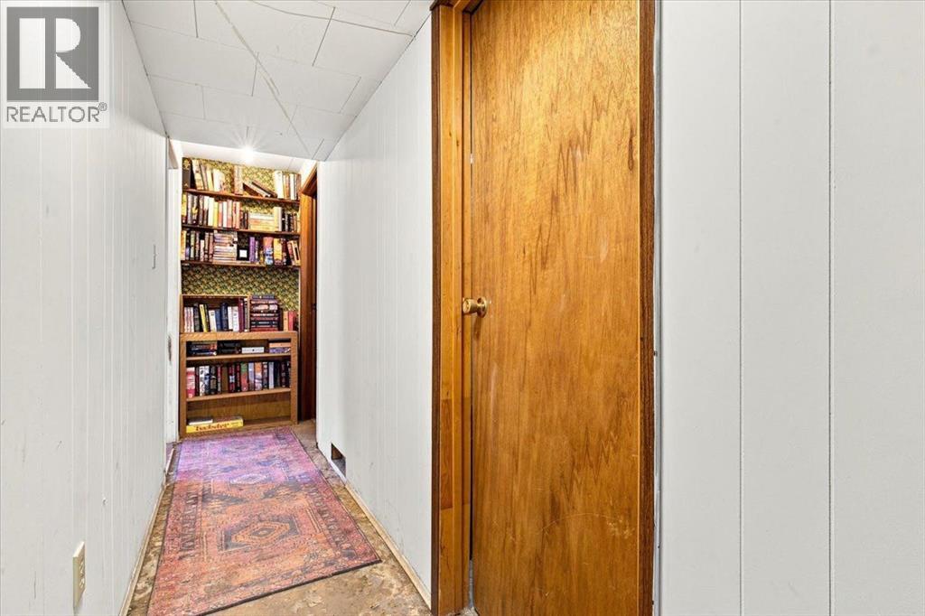 1121 5 Avenue - Image 19