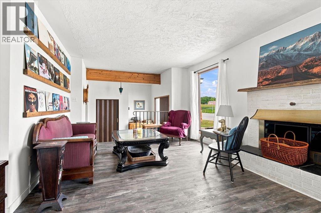 1121 5 Avenue - Image 7