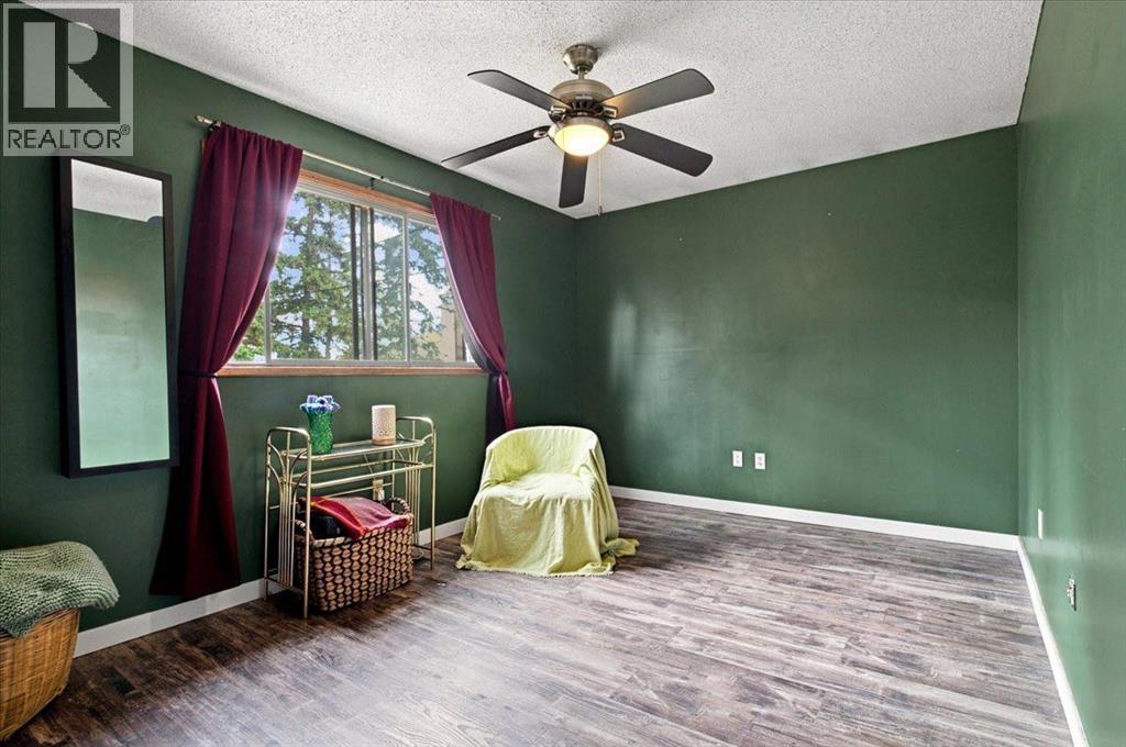 1121 5 Avenue - 14