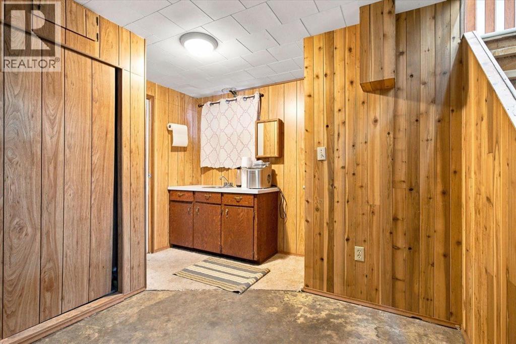 1121 5 Avenue - Image 21