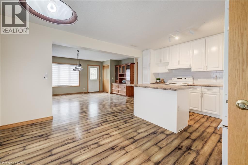 7298 SIDEROAD 8 W - 17