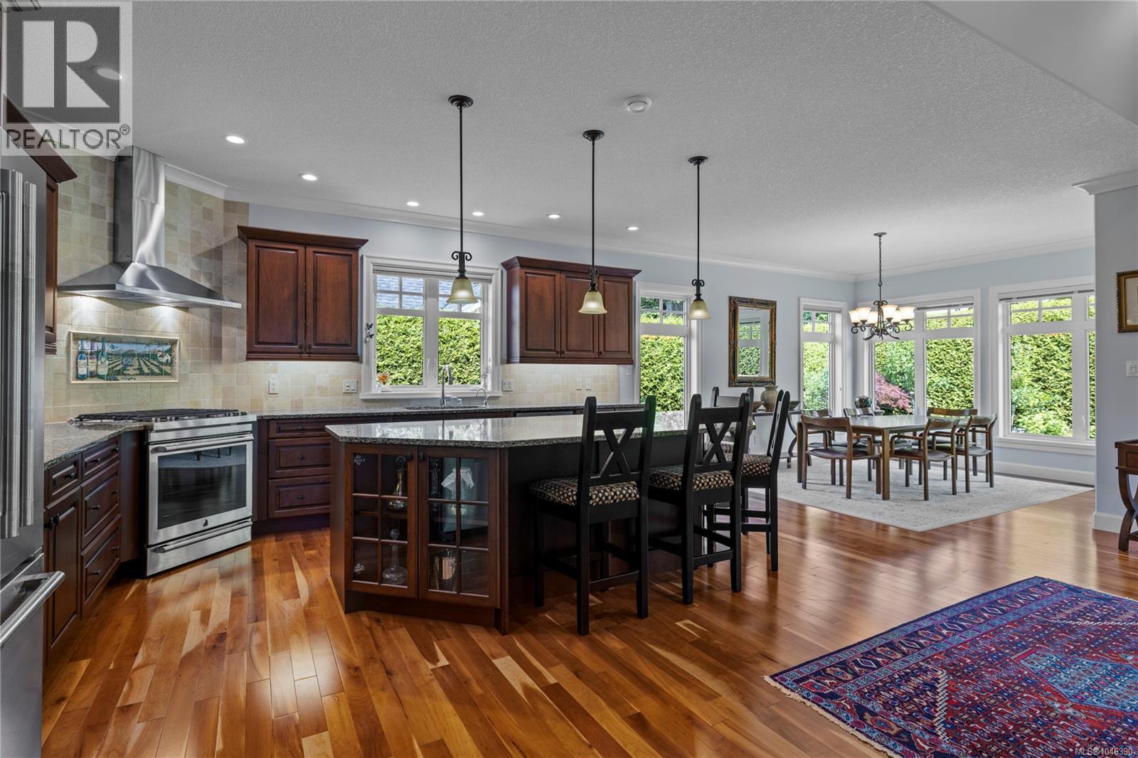983 Bluffs Dr - 31