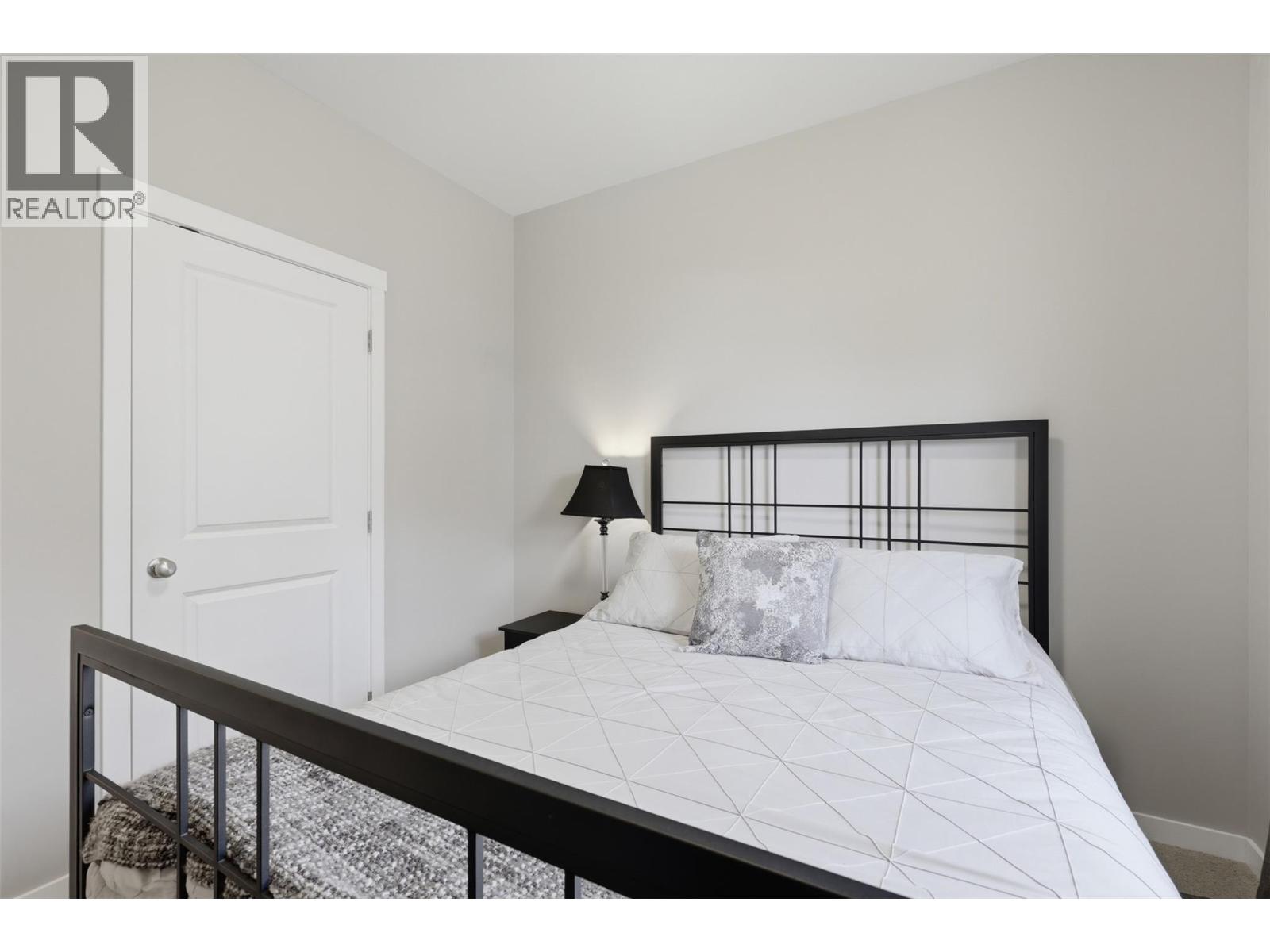2109 Doubletree Crescent - Image 37