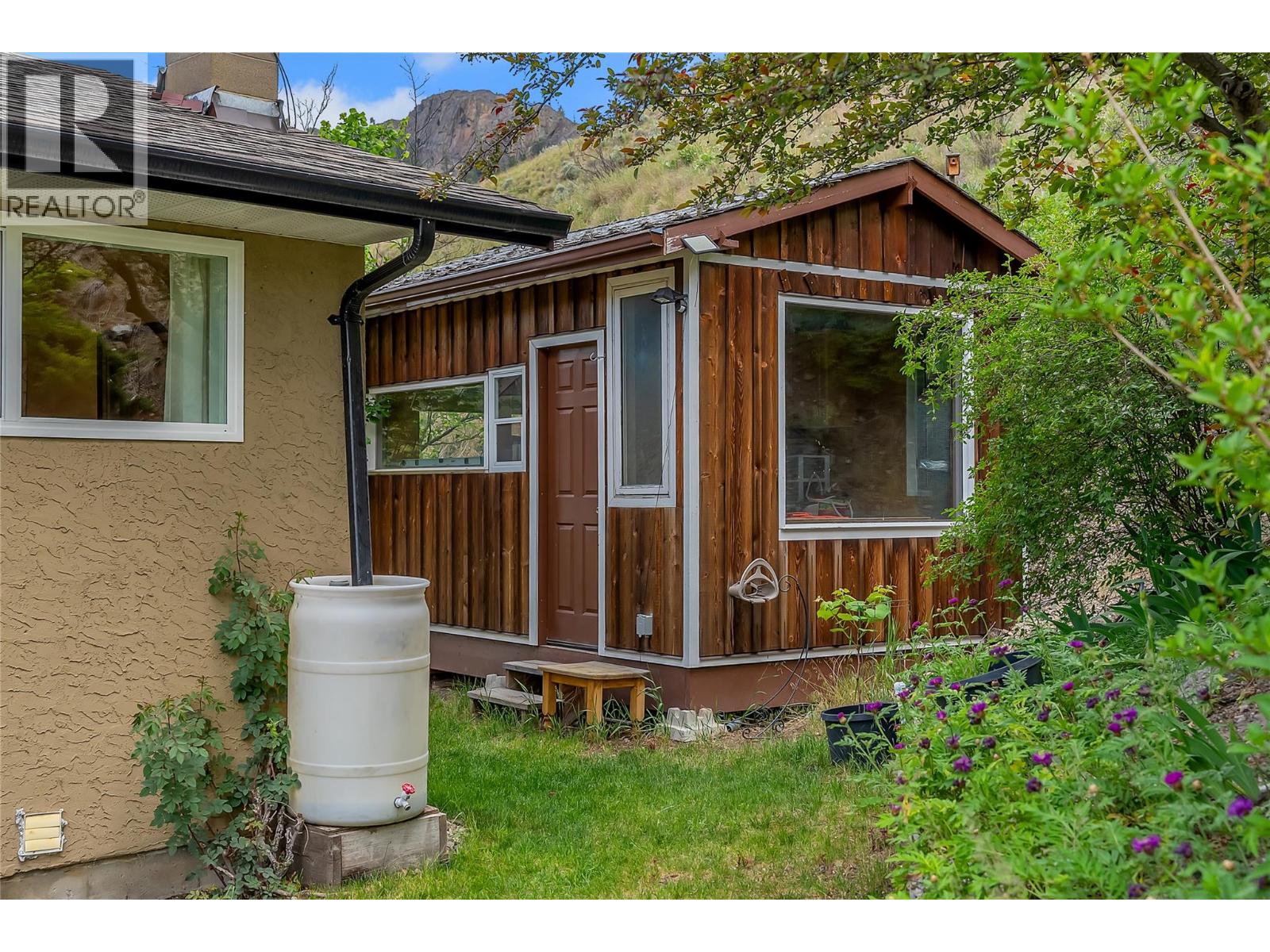 20177 Garnet Valley Road, Summerland
