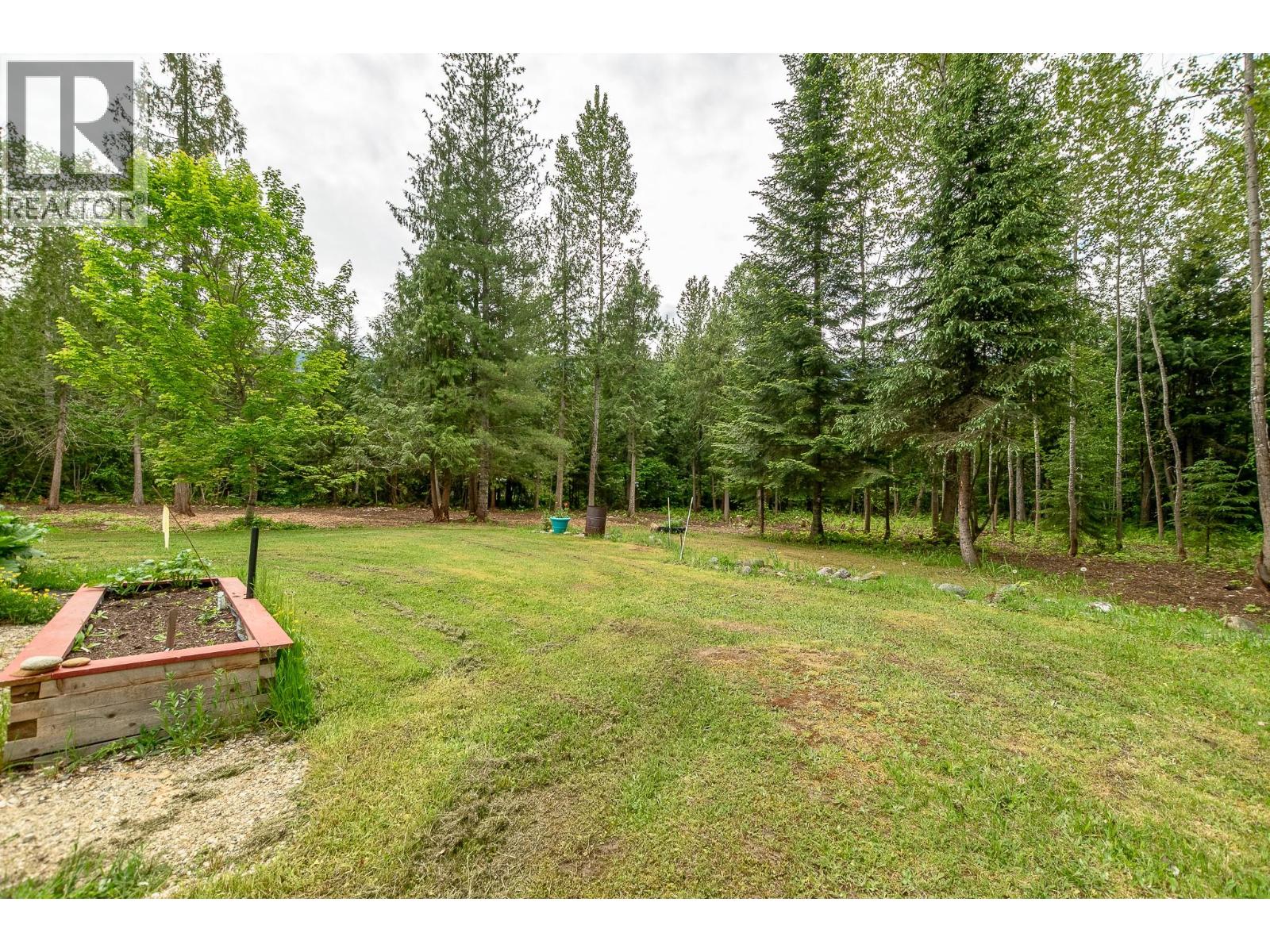4666 Ackerman Road, Malakwa