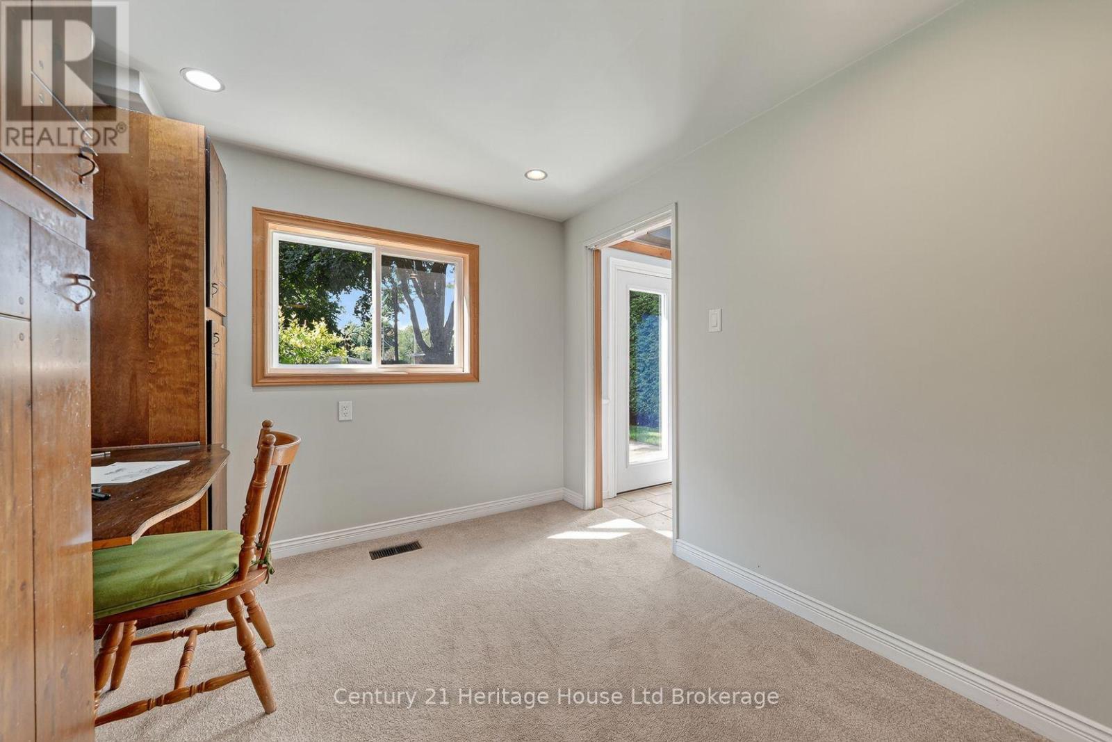 812 HUGHSON STREET - Image 30