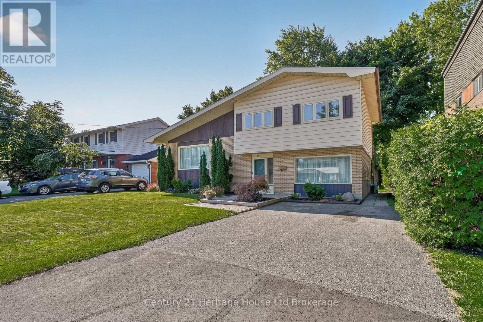 812 HUGHSON STREET - Image 38