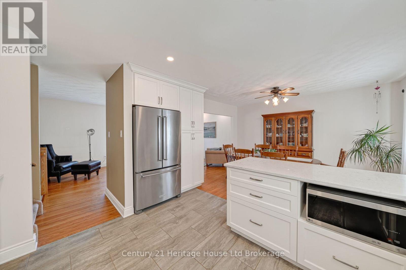 812 HUGHSON STREET - Image 8