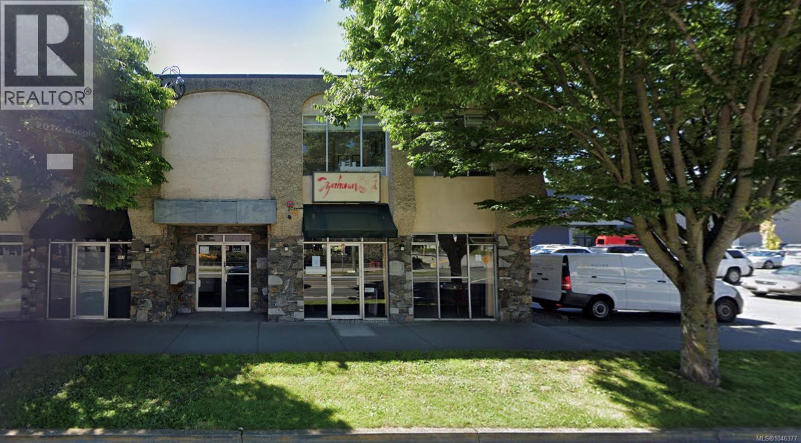 853 Caledonia Ave