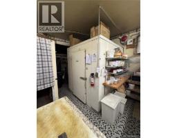 853 Caledonia Ave, Victoria, BC V8T1E6 Photo 11