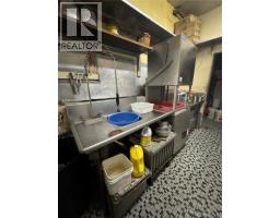 853 Caledonia Ave, Victoria, BC V8T1E6 Photo 13