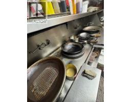 853 Caledonia Ave, Victoria, BC V8T1E6 Photo 9