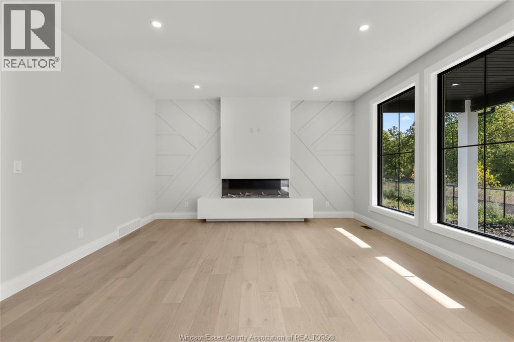 361 MARLA CRESCENT - 9