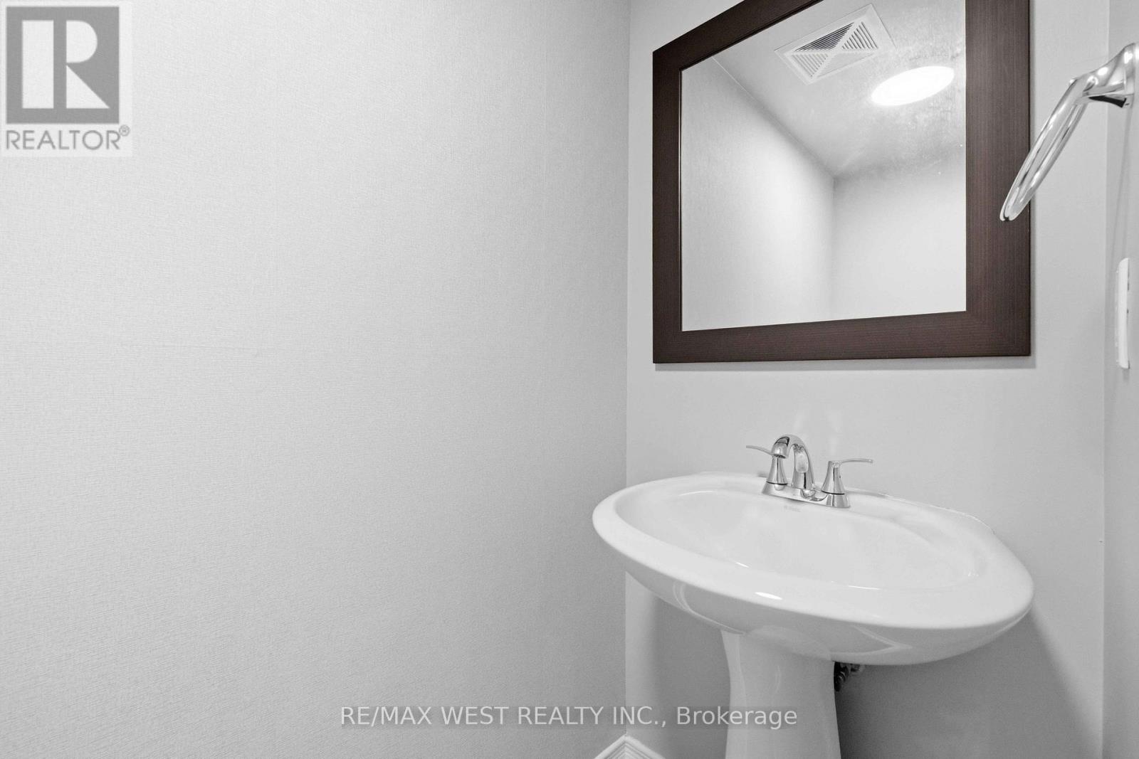 #122 20 ELSIE LANE - 22