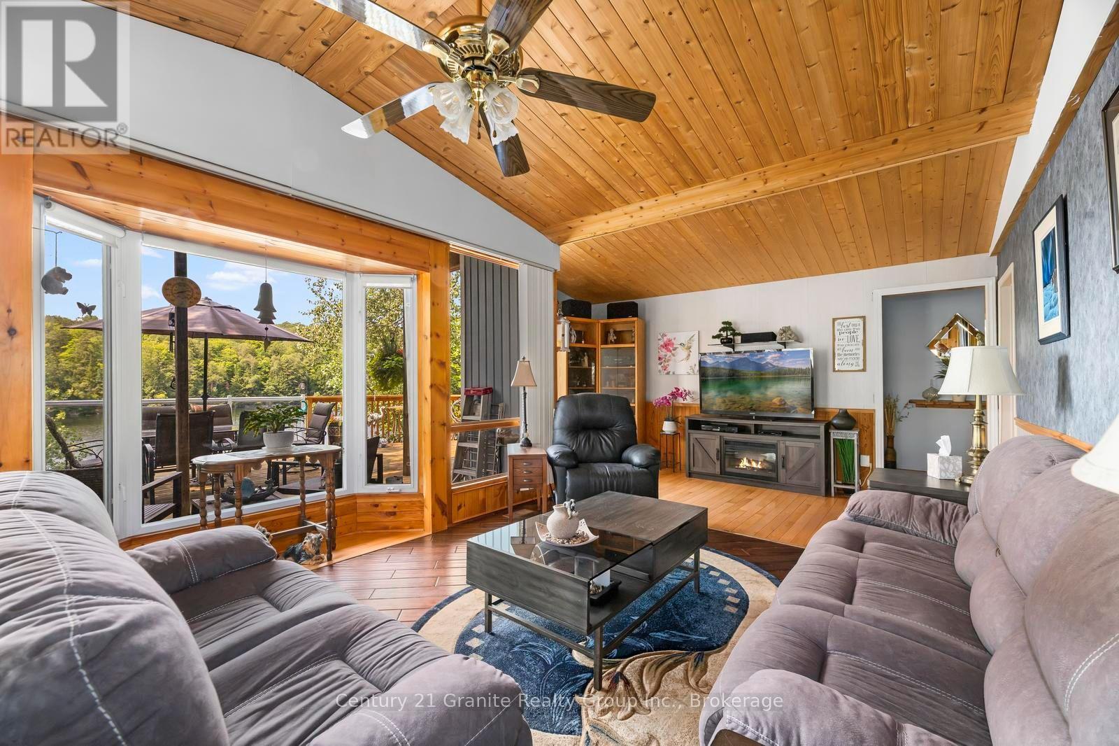64 BENTLEY PLACE - Image 21
