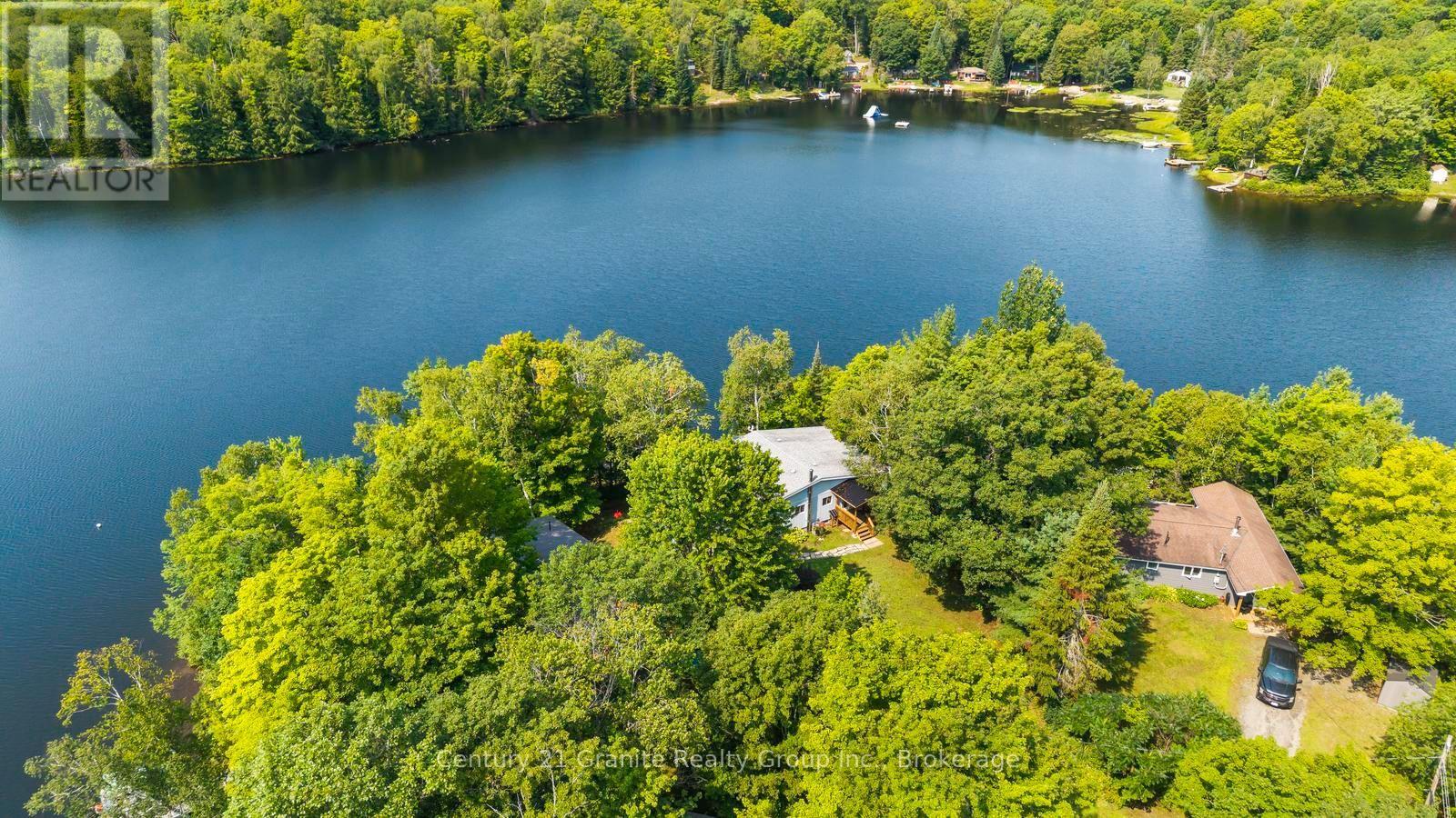 64 BENTLEY PLACE - Image 32