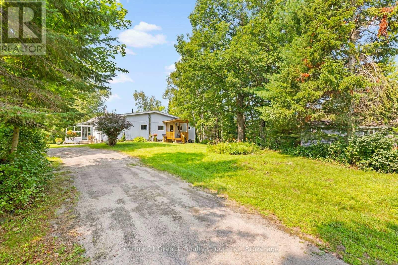 64 BENTLEY PLACE - Image 4