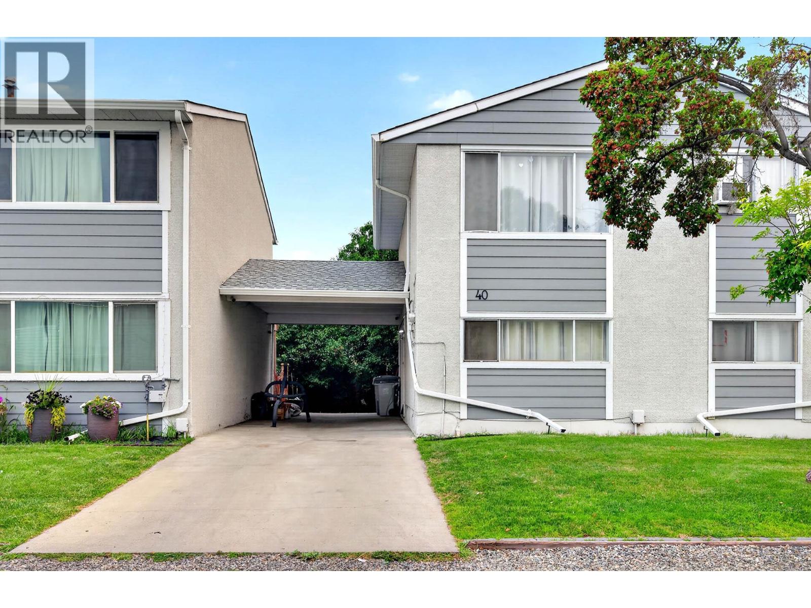 #40 800 Valhalla Drive - 2