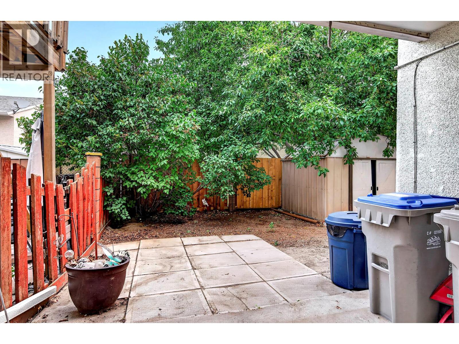 #40 800 Valhalla Drive - 41