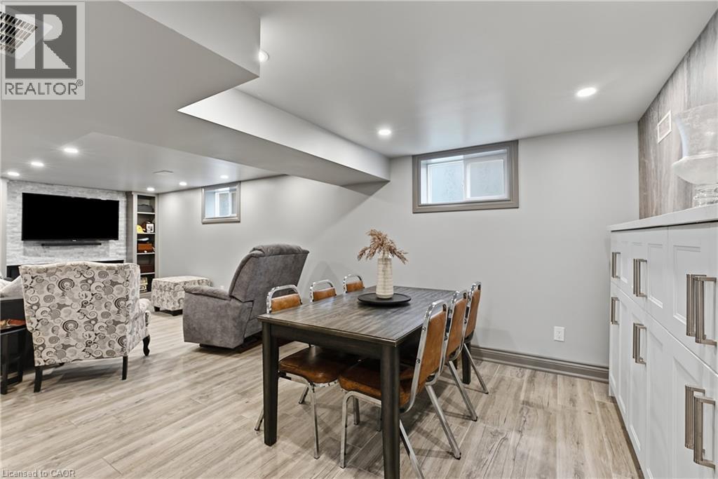 377 CARSON Drive - 33