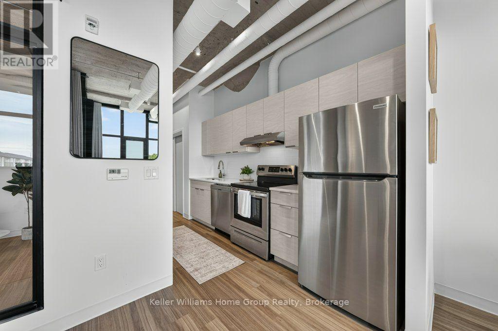 #304 120 HURON STREET - Image 13