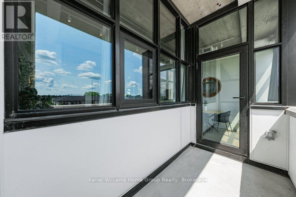 #304 120 HURON STREET - Image 33