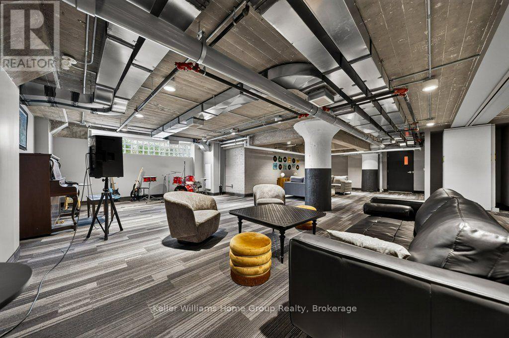 #304 120 HURON STREET - Image 45
