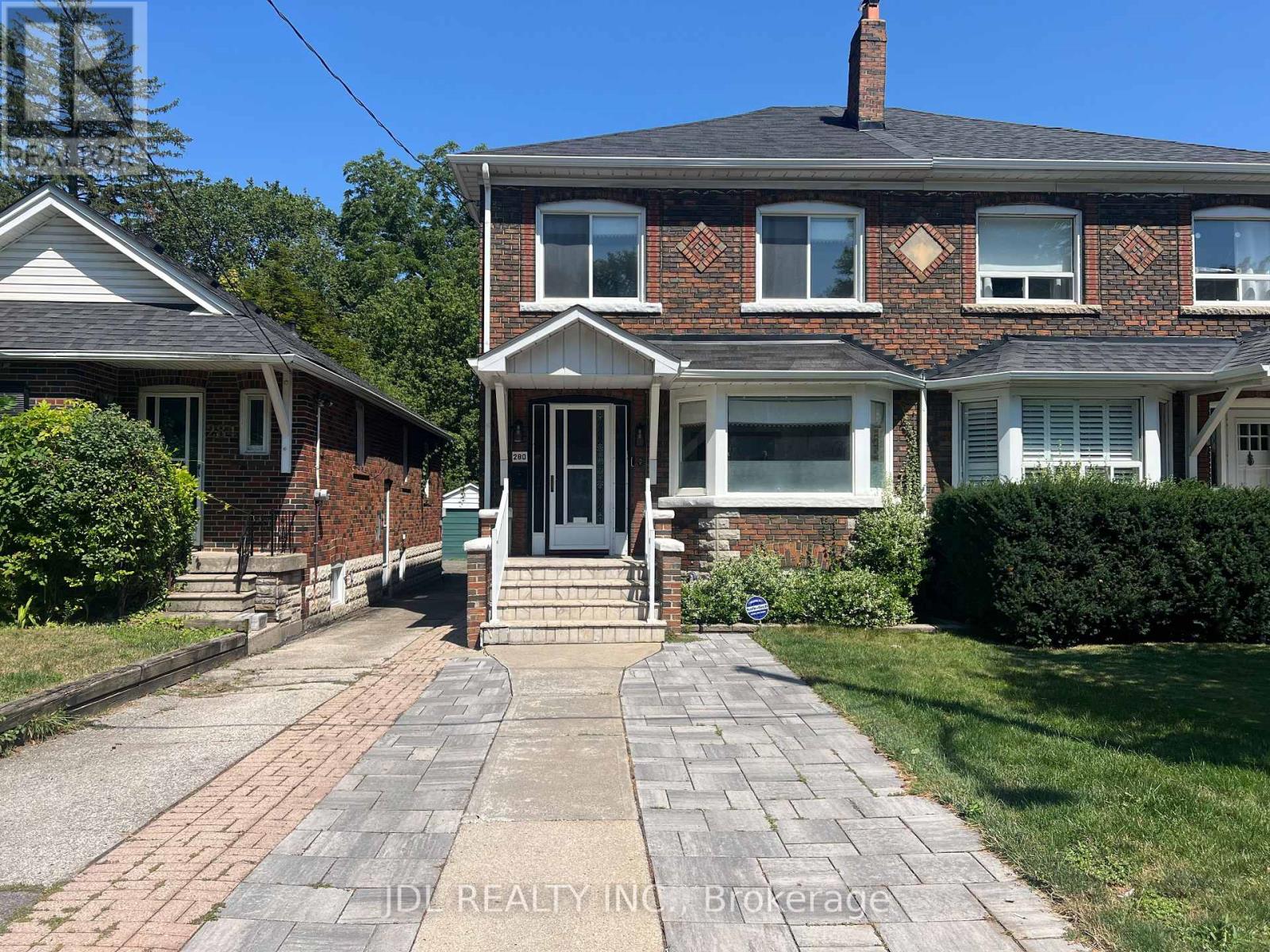 Photo of 280 Fairlawn Avenue